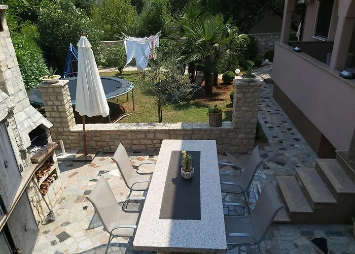 Ferienwohnung Mit 2 Schlafzimmer Oder Studio Apartment - Istrien-Fiorini
