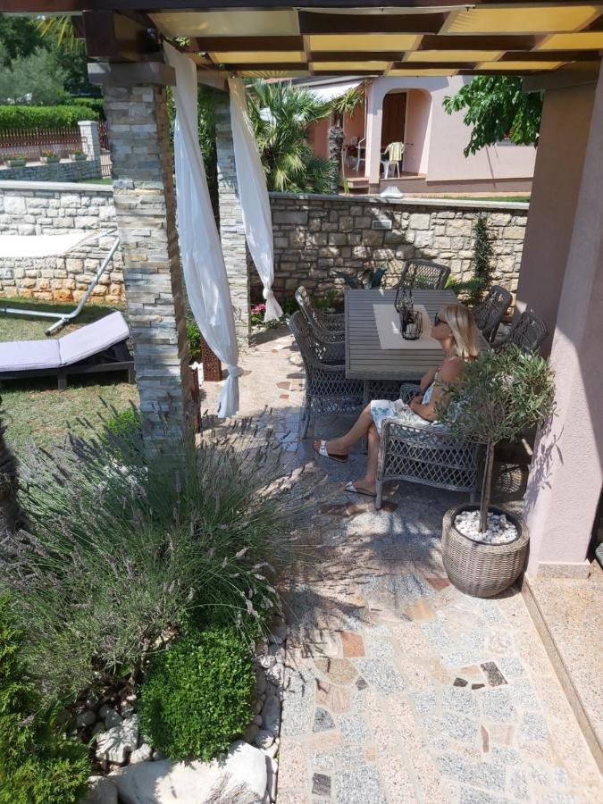 Holiday home Ferienwohnung Mit 2 Schlafzimmer Oder Studio Apartment - Istrien-Fiorini