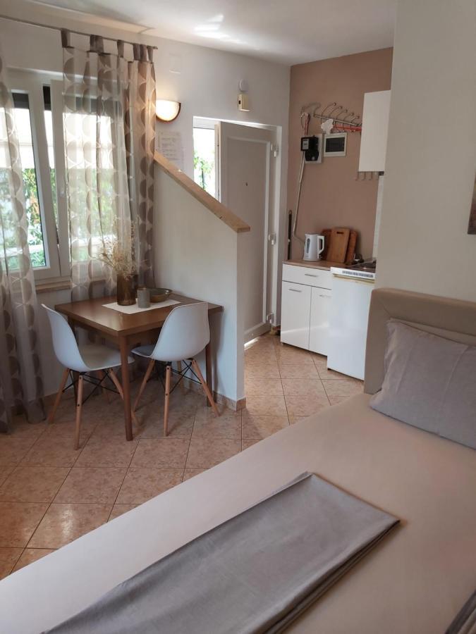 Ferienwohnung Mit 2 Schlafzimmer Oder Studio Apartment - Istrien-Fiorini Holiday home