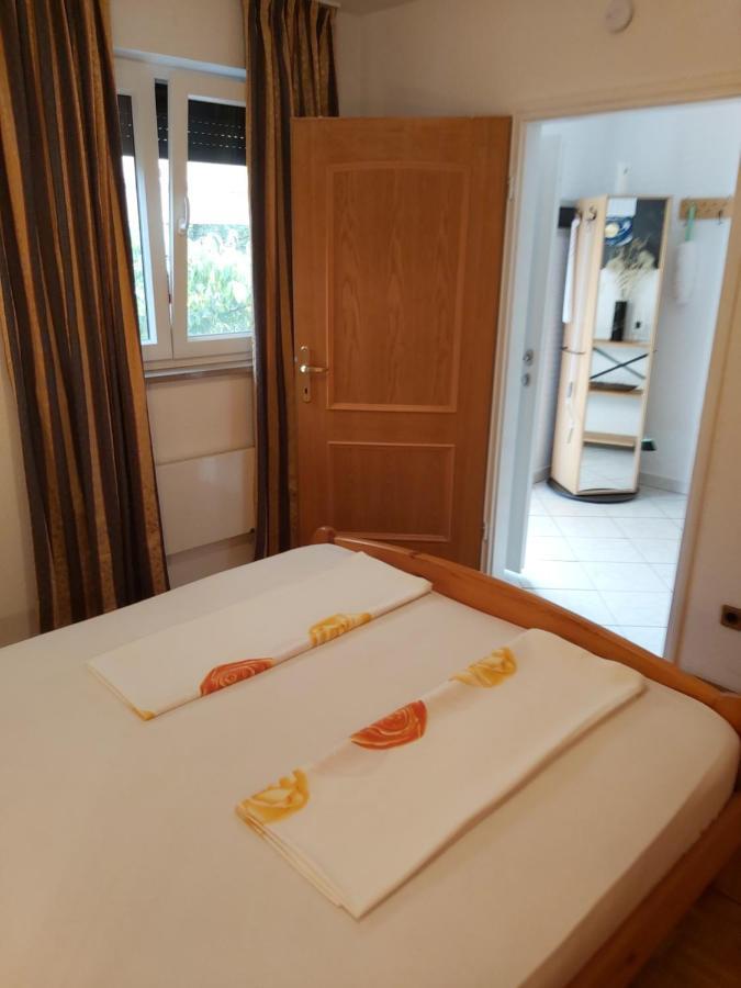Ferienwohnung Mit 2 Schlafzimmer Oder Studio Apartment - Istrien-Fiorini *
