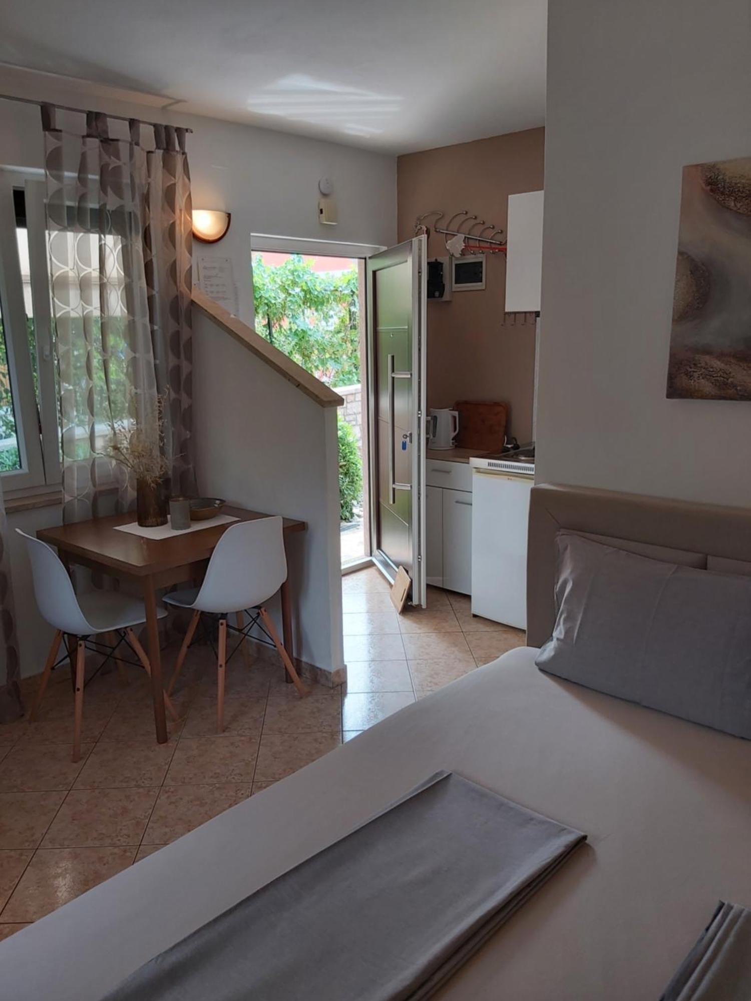 Ferienwohnung Mit 2 Schlafzimmer Oder Studio Apartment - Istrien-Fiorini Holiday home